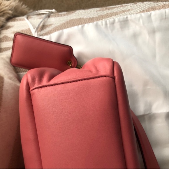 Coach Pillow Tabby 26 PRICE IS FIRM - Picture 5 of 10